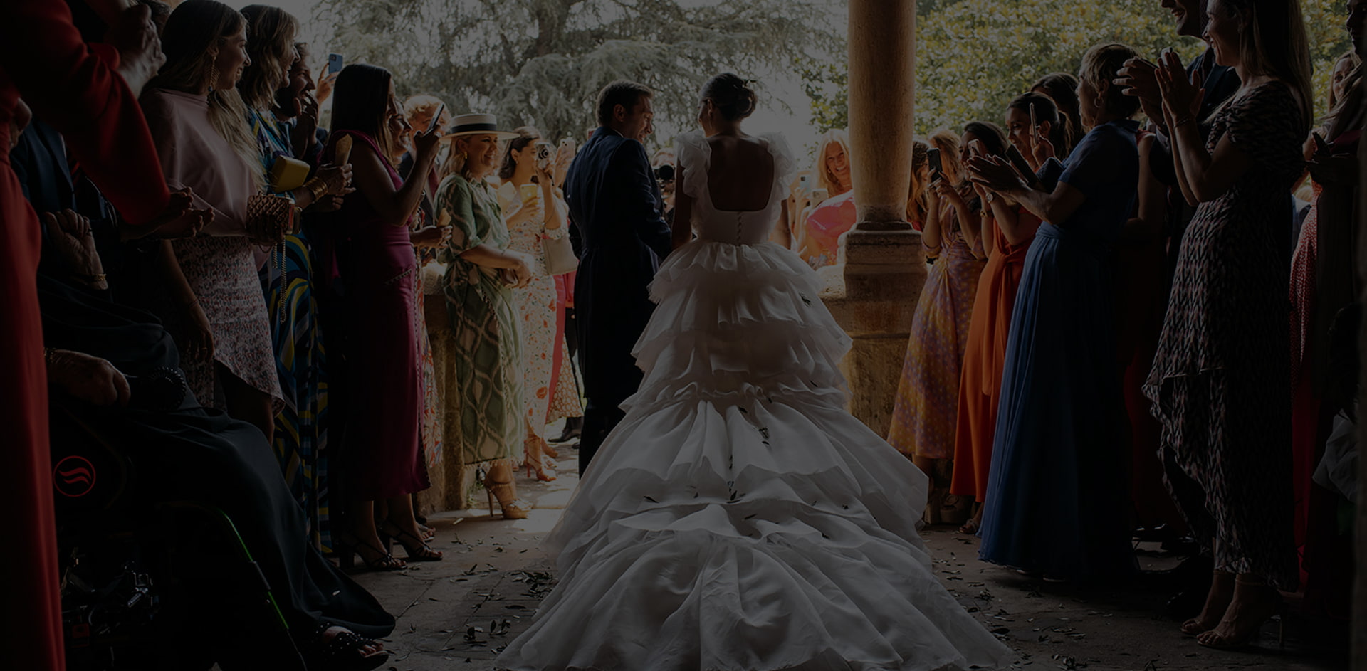 Tailor-made ceremony Moment of the bride and groom leaving the church