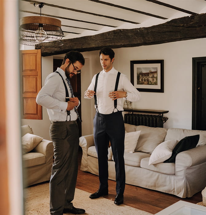 Boutique Hotel 9 Friends of the groom getting ready before the ceremony