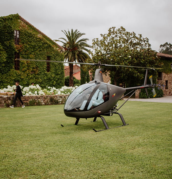 Gardens 3 Helicopter landing in the gardens of the estate