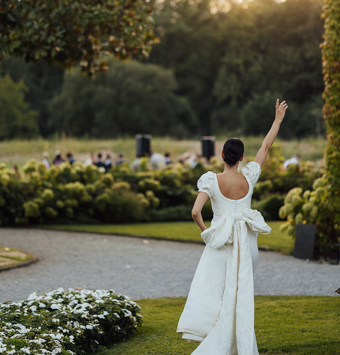 Gardens 4 Bride photographed in the gardens of the palace
