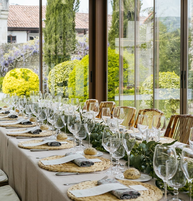 Glazed lounge 7 Views of the palace gardens from inside the salon