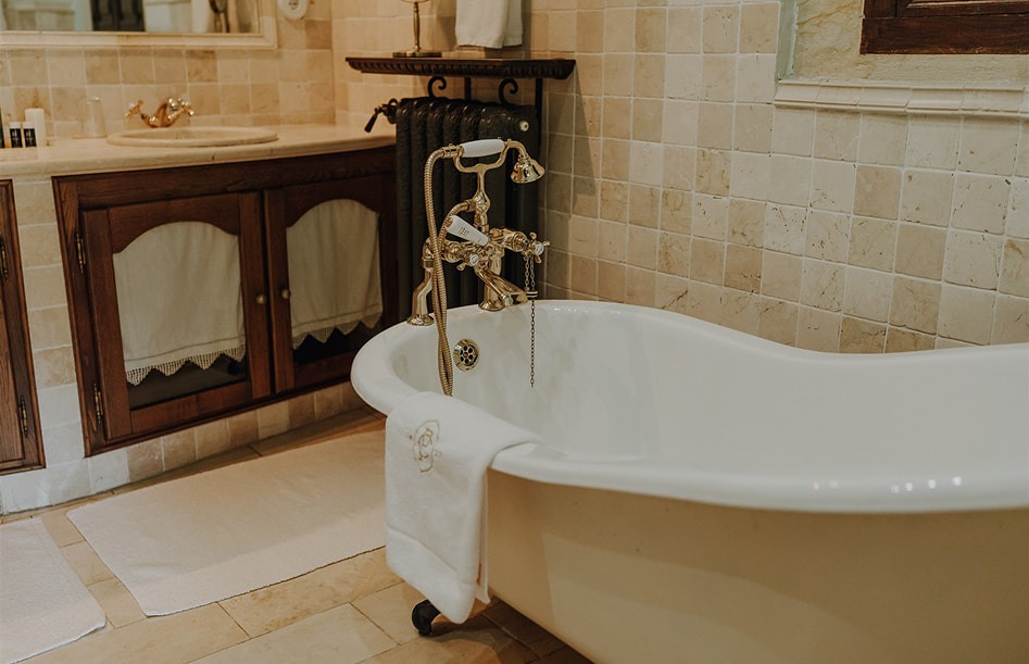 Wellness getaway Suite room with bathtub