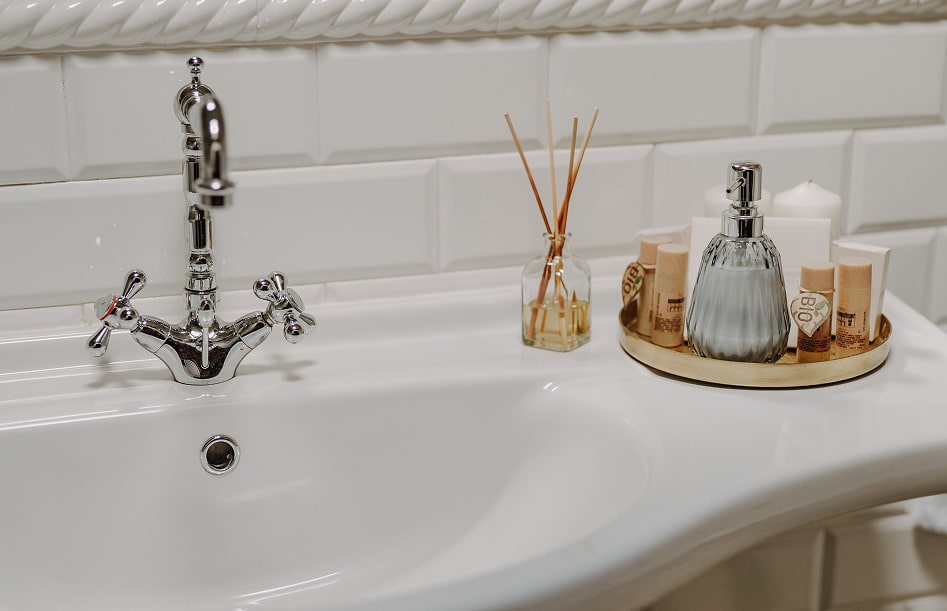 Junior Suite 9 Detail of the beautiful tap in the washbasin of the room