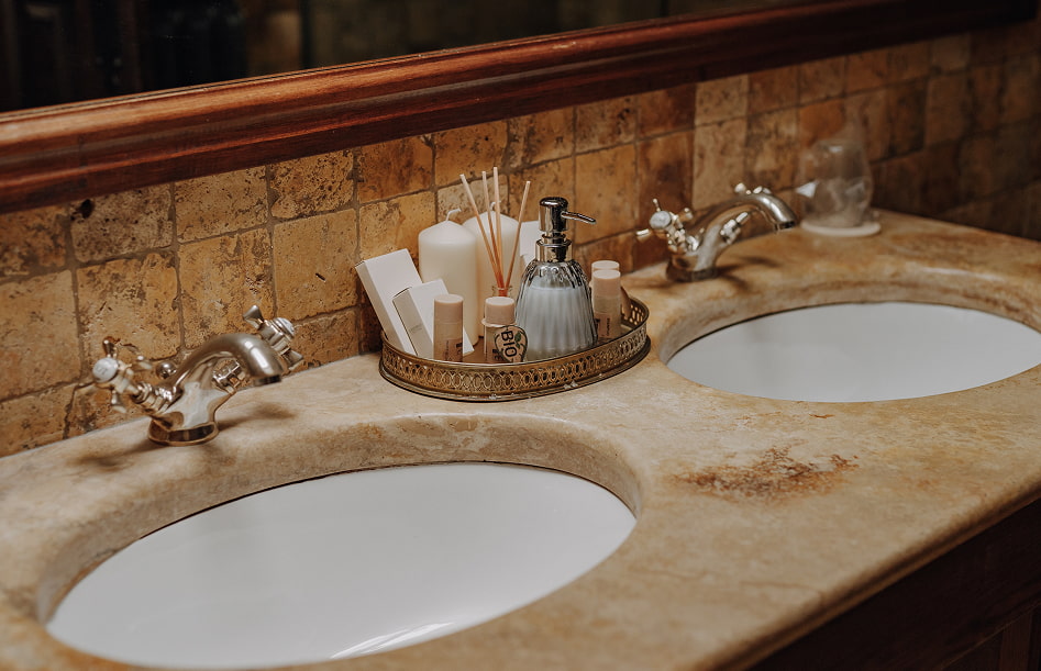 Family Suite 5 Detail of the washbasin area, with toiletries